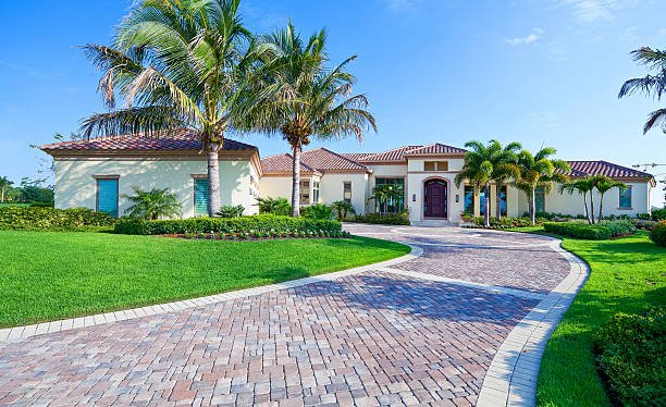 Property with Reliable Driveway Pavers Built for Dade County